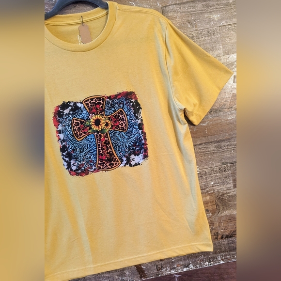 NWT Boho Western Cross Yellow Tee - Picture 5 of 14